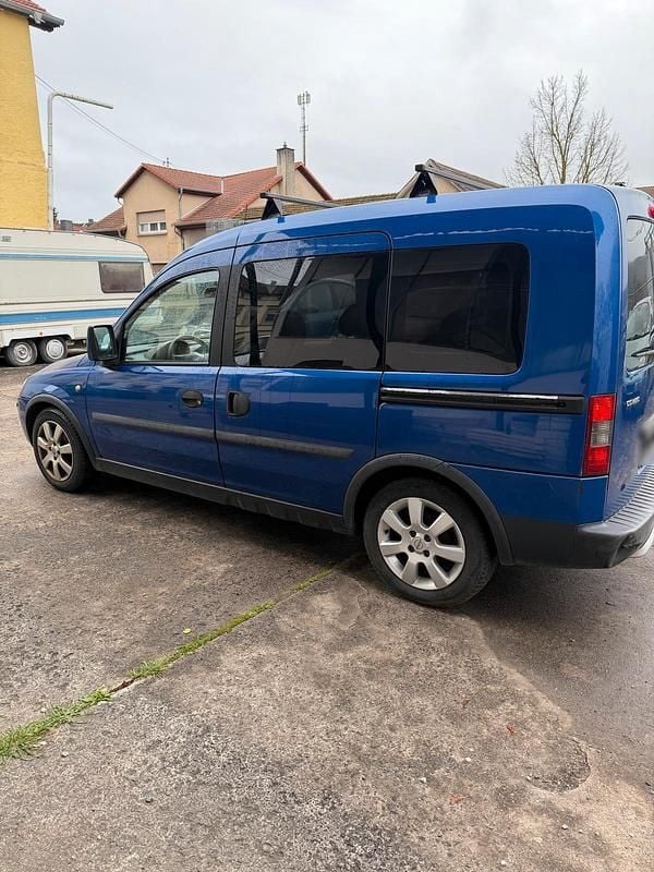 Gebraucht Opel Combo 90 PS (66 kW) 2005 Blau Van / Kleinbus