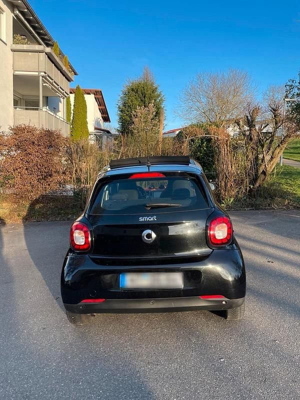 Gebraucht Smart ForFour 72 PS (52 kW) 2015 Schwarz Kleinwagen