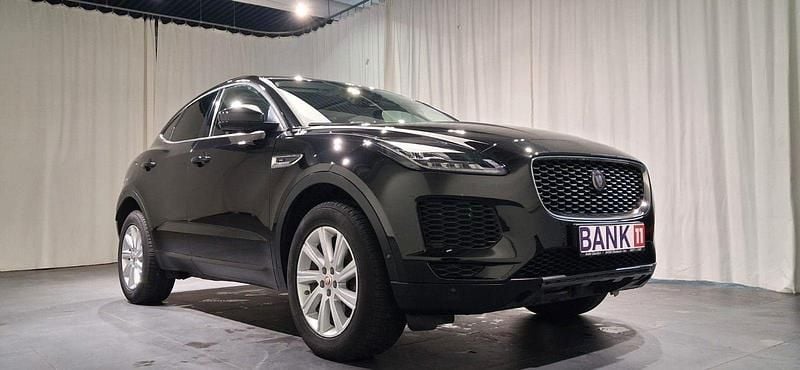Używany Jaguar E-Pace Basis 179 KM (131 kW) 2018 Czarny SUV