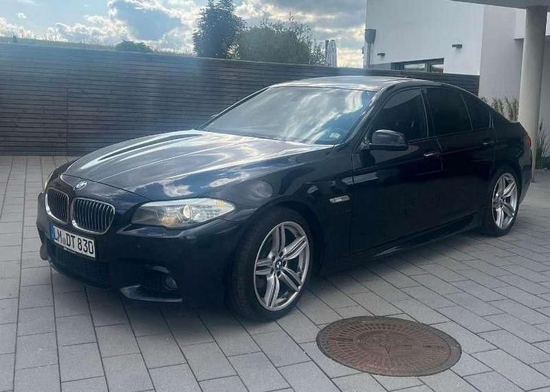 Carbonschwarz Gebraucht 2011 BMW 520 M Sport Limousine | 9.900 € (Teuer) - Bild 1/4
