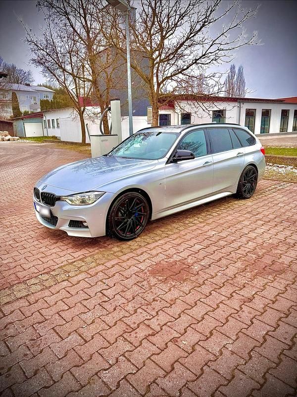 Gebraucht BMW 330 M Sport 258 PS (189 kW) 2016 Silber Kombi