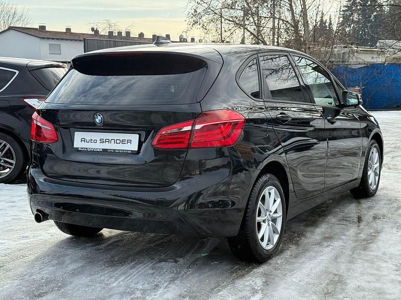 Gebraucht BMW 218 Basis 150 PS (110 kW) 2017 Schwarz Kombi