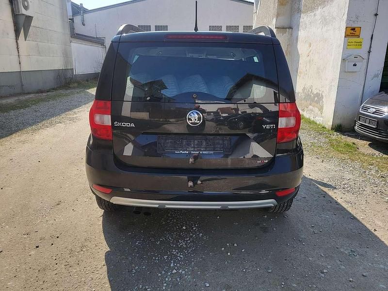 Second-hand Skoda Yeti Active 110 CP (80 kW) 2014 Negru SUV