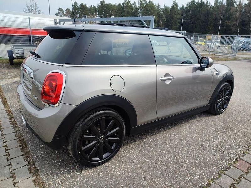 Second-hand Mini ONE 102 CP (75 kW) 2019 Argintiu Hatchback