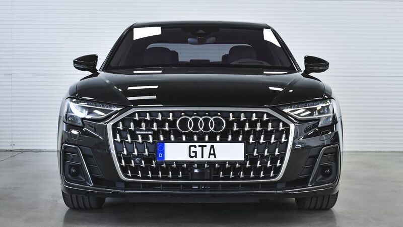 Mythosschwarz metallic Gebraucht 2023 Audi A8 Sport Limousine | 63.950 € (Etwas zu teuer) - Bild 1/4