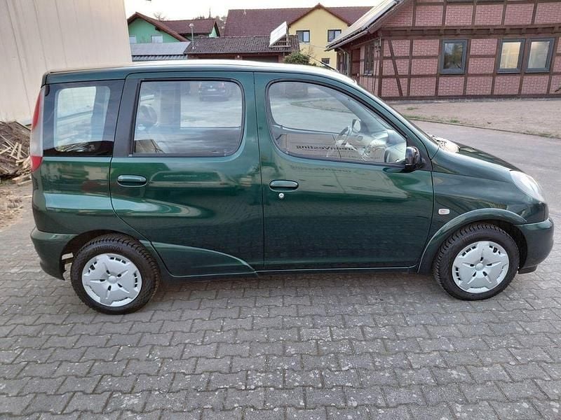 Gebraucht Toyota Yaris Verso Sol 86 PS (63 kW) 2000 Grün Van / Kleinbus
