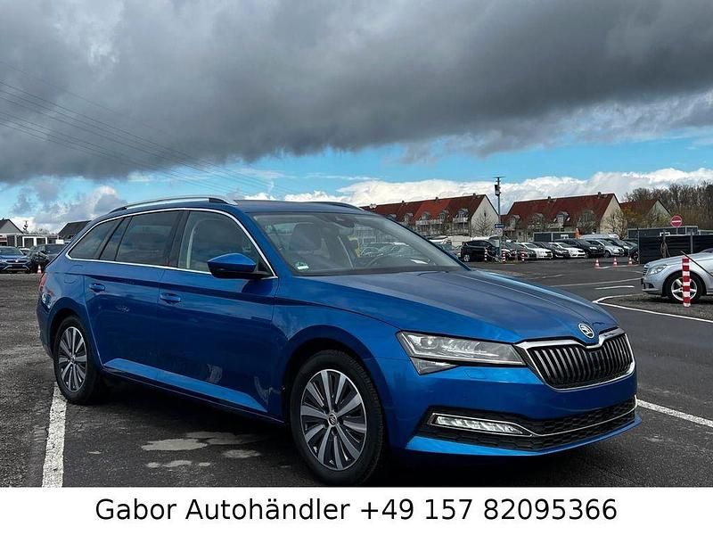 Gebraucht Skoda Superb Style 200 PS (147 kW) 2022 Blau Kombi