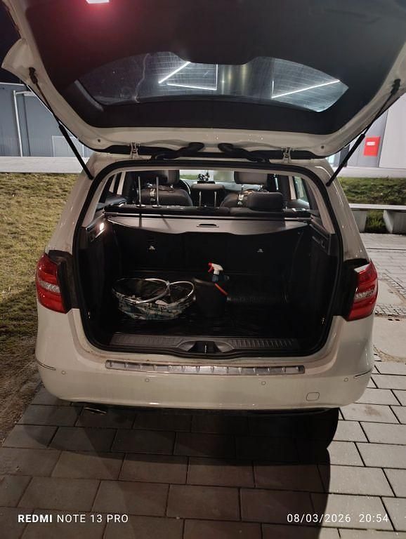 Gebraucht Mercedes 200 204 PS (150 kW) 2012 Weiß Limousine