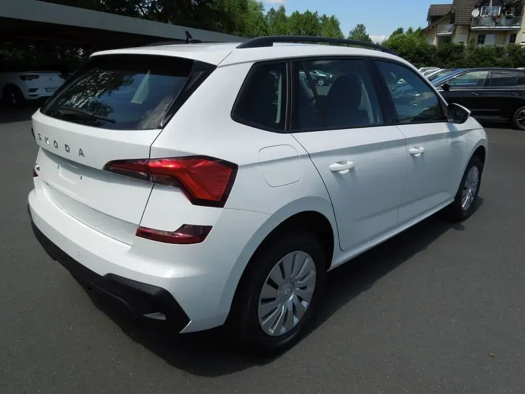 Neu Skoda Kamiq Essence 95 PS (69 kW) 2026 Weiß SUV