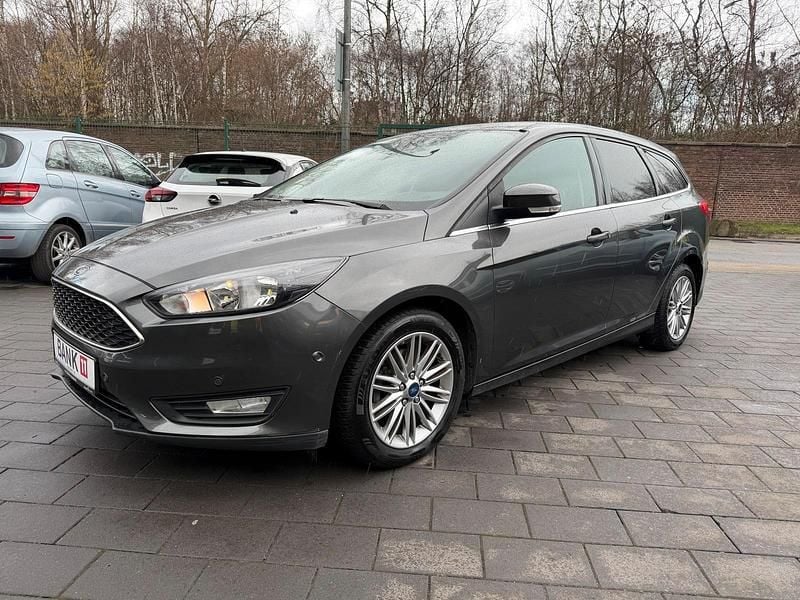Gebraucht Ford Focus 125 PS (91 kW) 2018 Magneticgrau (metallic) Kombi