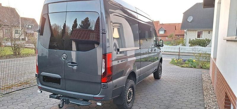 Gebraucht Mercedes Sprinter 190 PS (139 kW) 2023 Grau Van