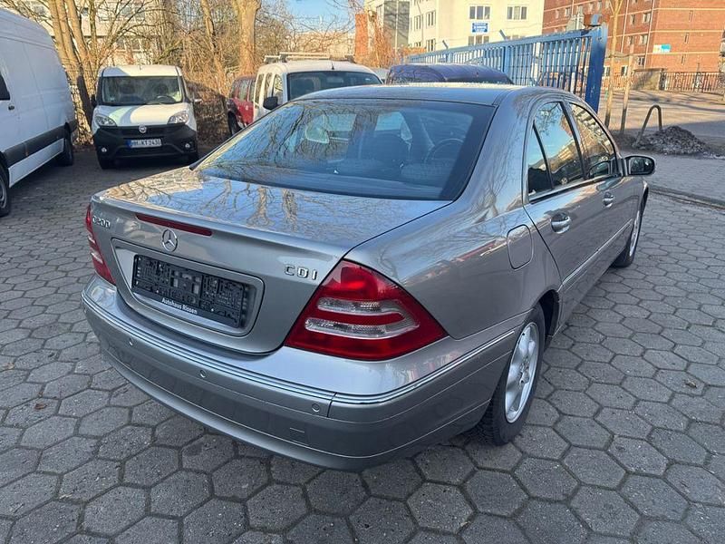 Gebraucht Mercedes C200 Elegance 122 PS (89 kW) 2004 Silber Limousine