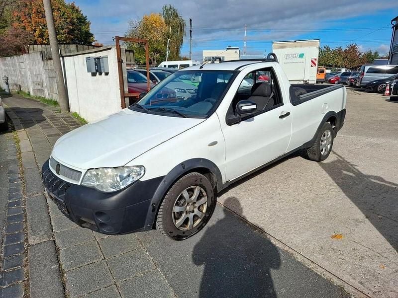 Weiß Gebraucht 2010 Fiat Strada Abholung | 4.200 € (Guter Preis) - Bild 1/4