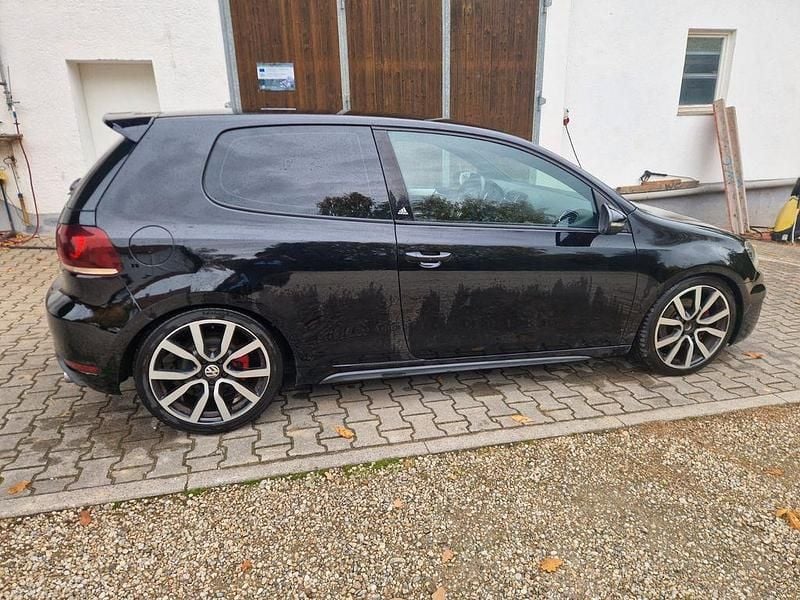 Gebraucht VW Golf VI Edition 211 PS (155 kW) 2011 Schwarz Kleinwagen
