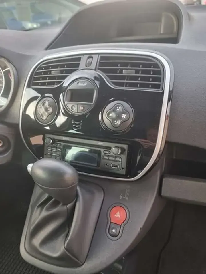 Gebraucht Renault Kangoo Luxe 106 PS (77 kW) 2014 Schwarz Van / Kleinbus