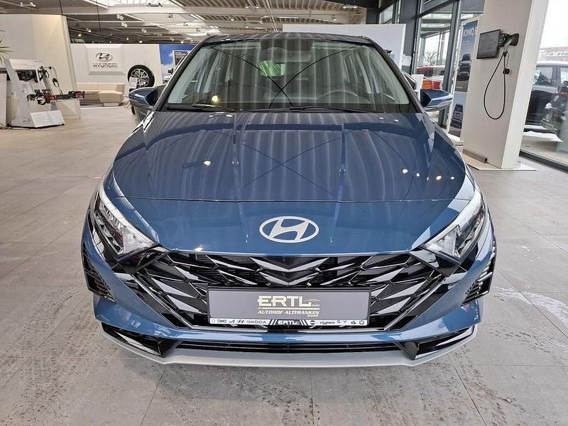 Neu Hyundai i20 Trend 101 PS (74 kW) 2025 Blau Limousine