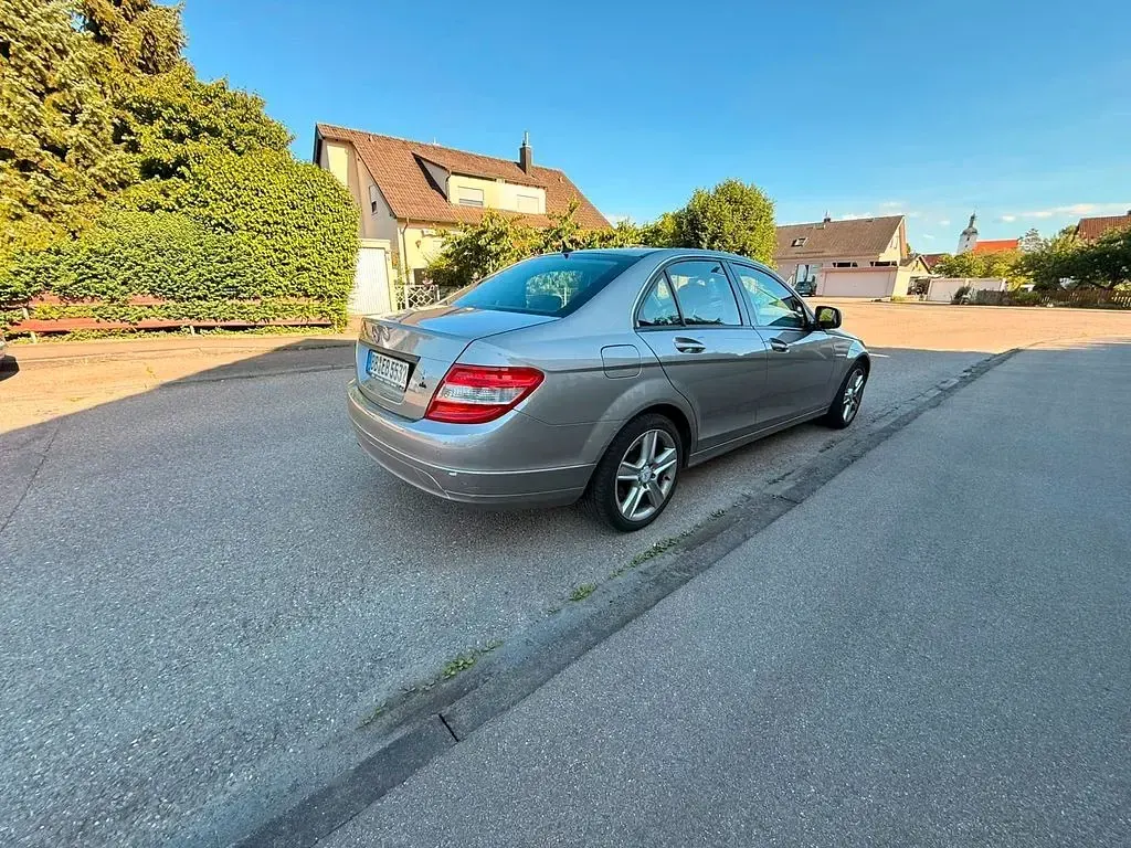 Gebraucht Mercedes C200 184 PS (135 kW) 2008 Grau Limousine
