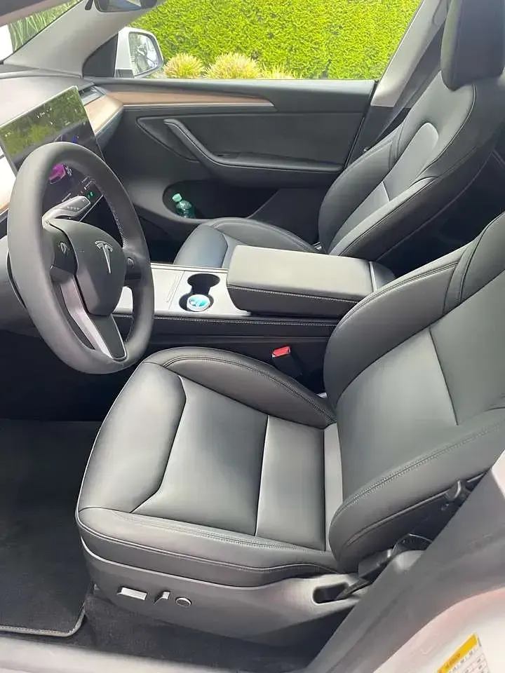 Gebraucht Tesla Model Y 378 kW (514 PS) 2024 Weiß SUV