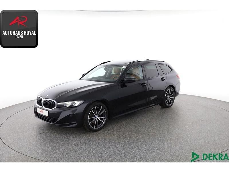 Schwarz (metallic) Gebraucht 2022 BMW 320 Shadowline Kombi | 30.880 € (Fairer Preis) - Bild 1/4