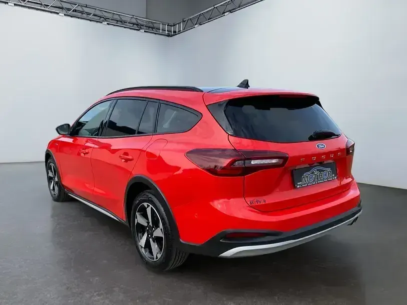 Używany Ford Focus Active 120 KM (88 kW) 2022 Czerwony Kombi