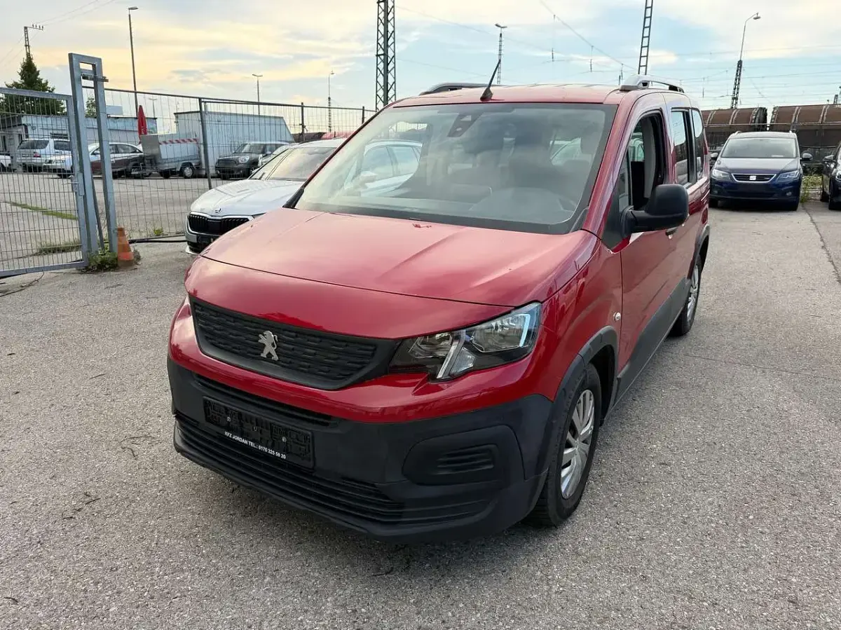 Gebraucht Peugeot Rifter Active 102 PS (75 kW) 2018 Rot Van / Kleinbus