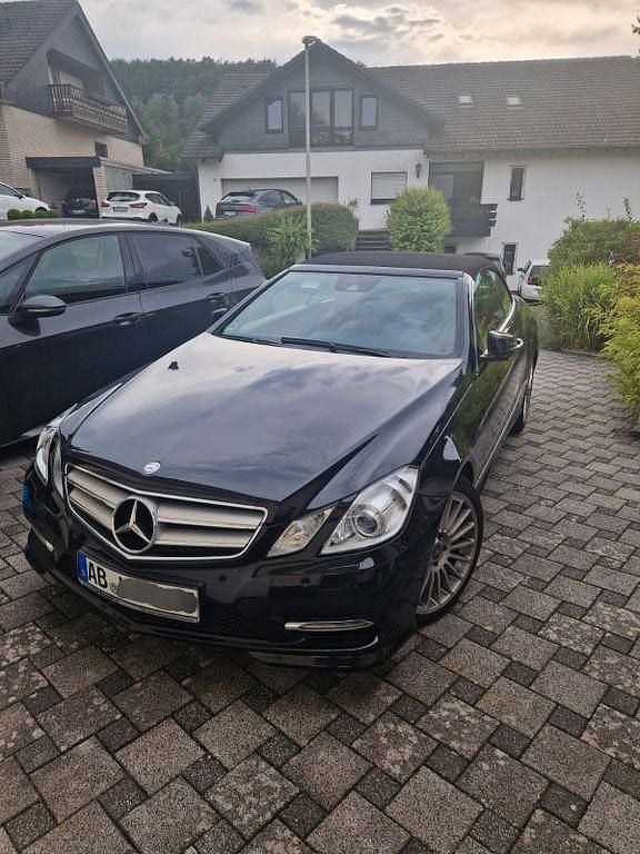 Schwarz Gebraucht 2013 Mercedes E250 Avantgarde Cabrio | 18.600 € (Superpreis) - Bild 1/4