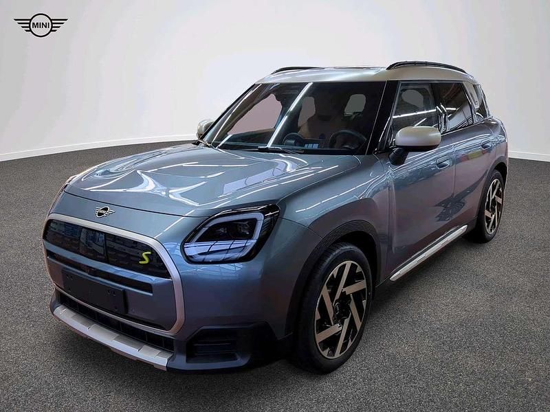 Grün Gebraucht 2025 Mini Countryman Favoured SUV | 45.940 € (Etwas zu teuer) - Bild 1/4