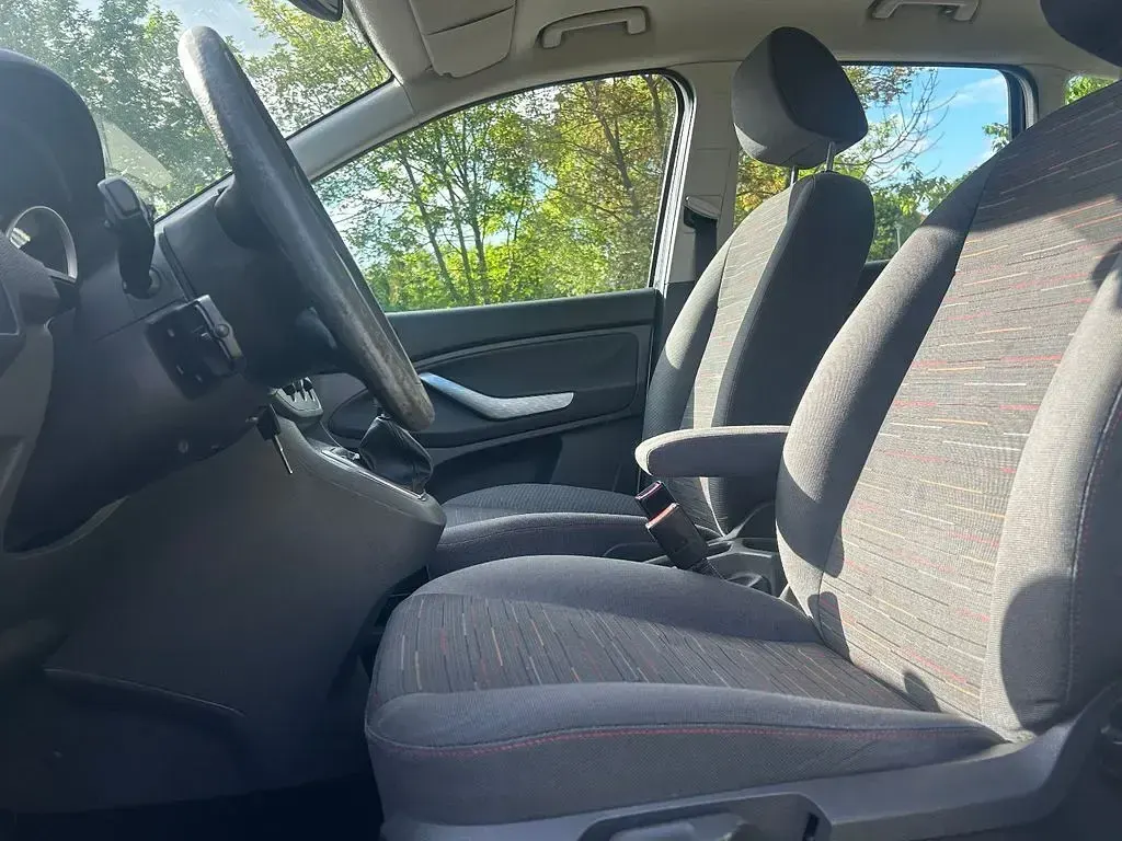 Gebraucht Ford C-MAX Style 101 PS (74 kW) 2008 Silber Van / Kleinbus