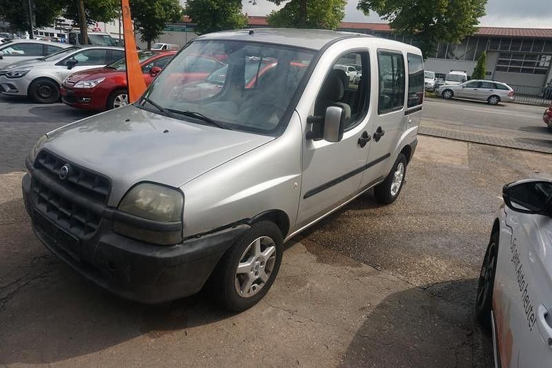 Grau Gebraucht 2004 Fiat Doblò Van / Kleinbus | 1.299 € (Guter Preis) - Bild 1/4