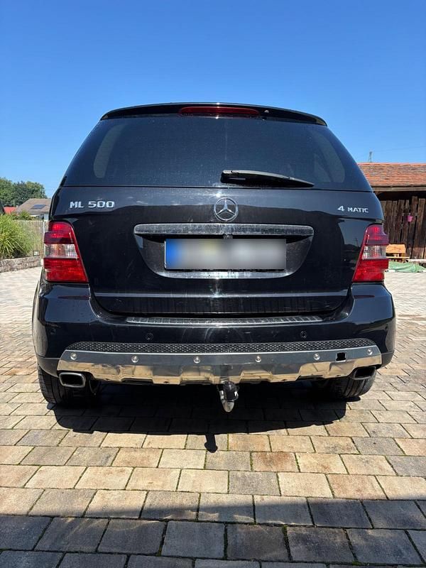 Gebraucht Mercedes ML500 388 PS (285 kW) 2007 Schwarz SUV