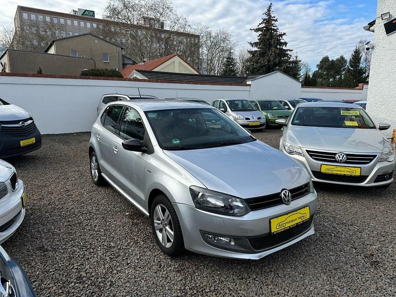 Gebraucht VW Polo Match 69 PS (50 kW) 2012 Reflexsilber metallic Kleinwagen