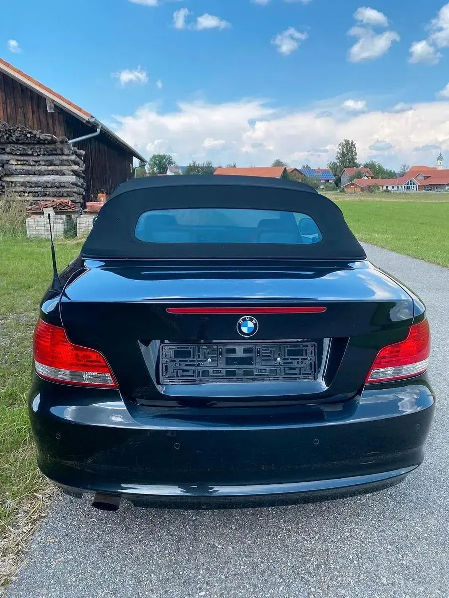Gebraucht BMW 118 Cabriolet 143 PS (105 kW) 2010 Schwarz Cabrio