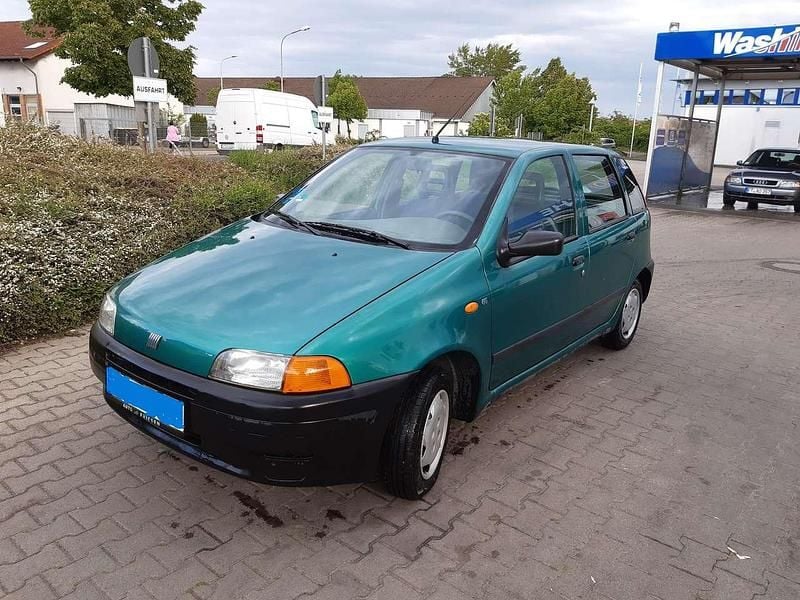 Grün Gebraucht 1998 Fiat Punto Kleinwagen | 550 € - Bild 1/4