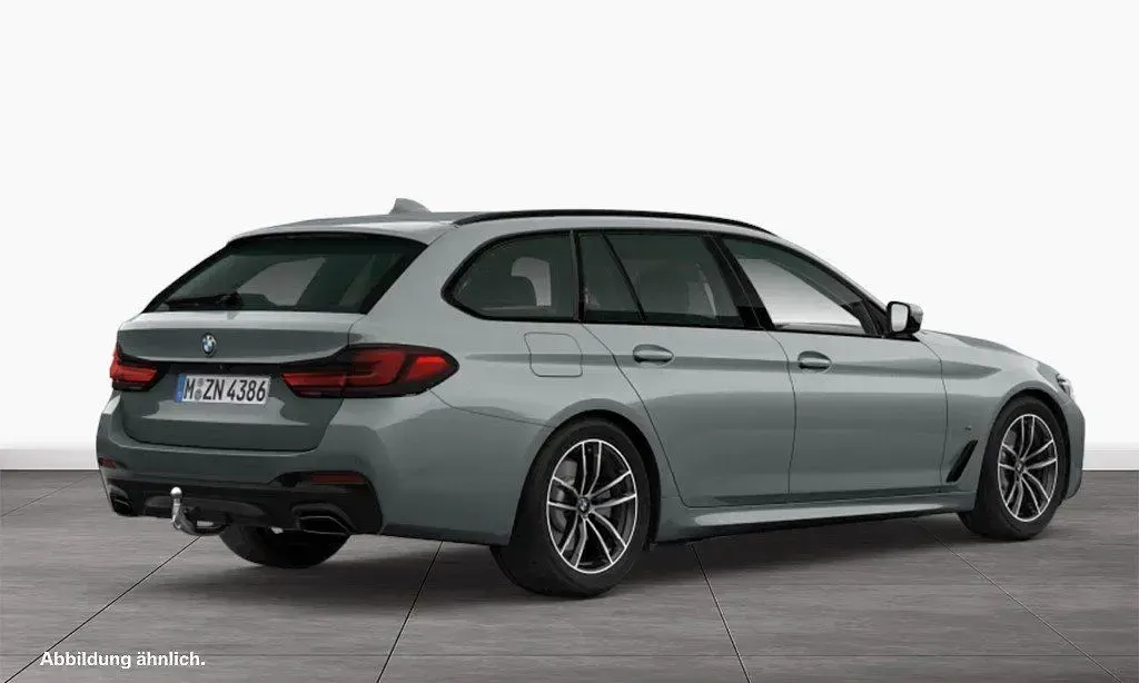 Gebraucht BMW 520 M Sport 190 PS (139 kW) 2023 Skyscraper grau Kombi