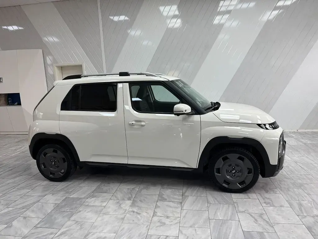 Neu Hyundai Inster 85 kW (116 PS) 2025 Beige Kleinwagen