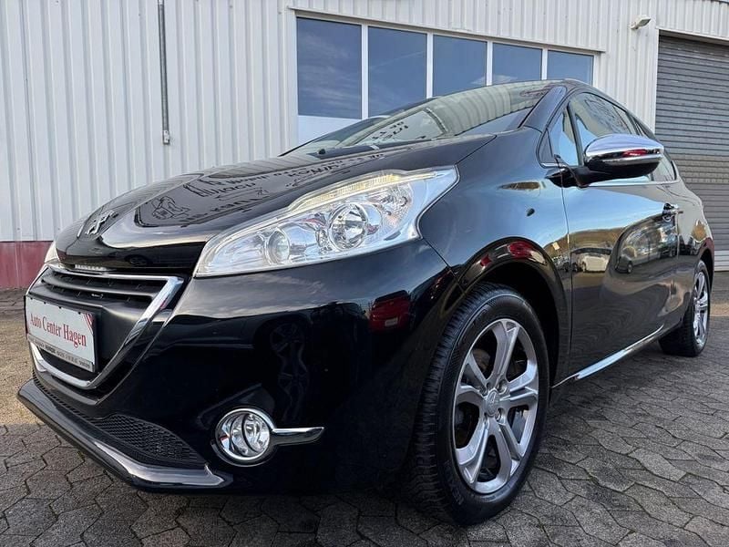 Schwarz Gebraucht 2014 Peugeot 208 Allure Kleinwagen | 4.280 € (Superpreis) - Bild 1/4