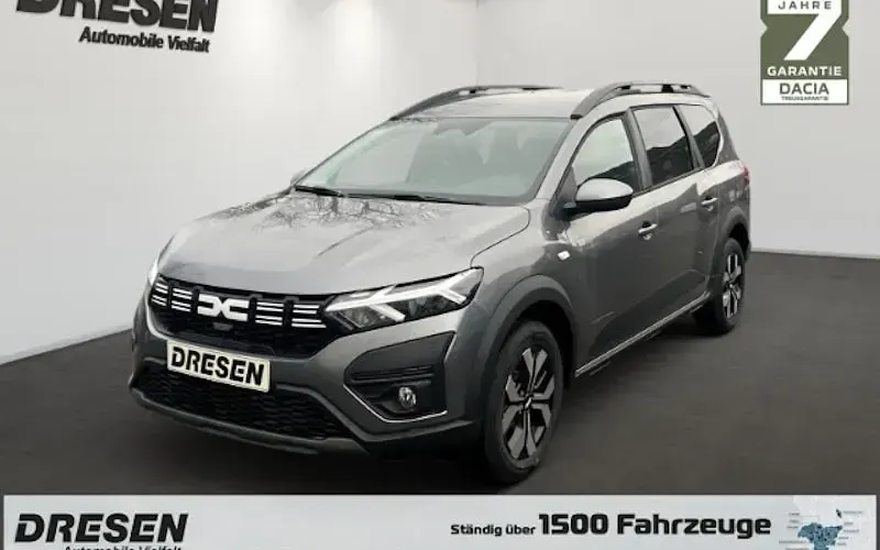 Nowe Dacia Jogger Expression 110 KM (80 kW) 2025 Szary Minivan
