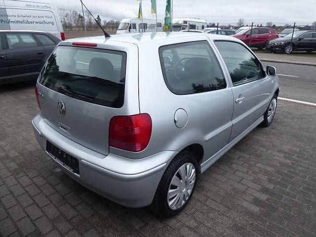 Gebraucht VW Polo 60 PS (44 kW) 2000 Silber Kleinwagen