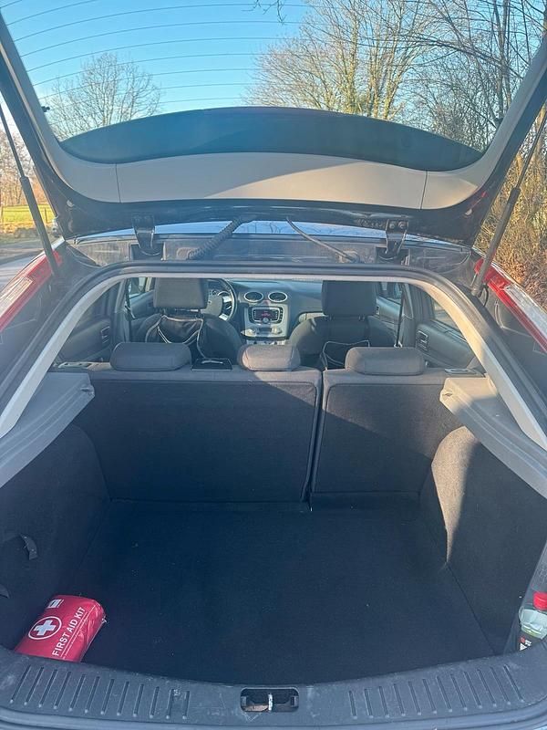 Usata Ford Focus 74 CV (54 kW) 2008 Nero Berlina