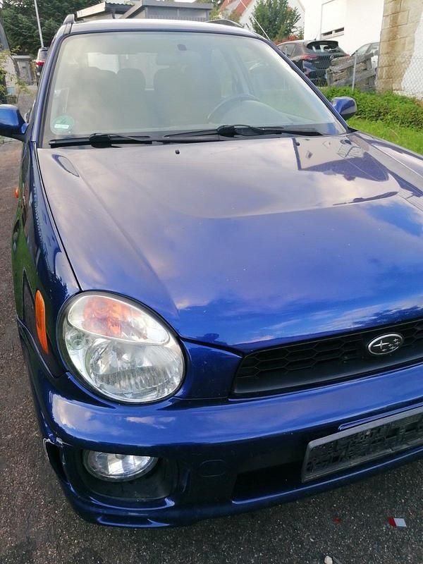 Blau Gebraucht 2001 Subaru Impreza Kombi | 950 € (Fairer Preis) - Bild 1/4
