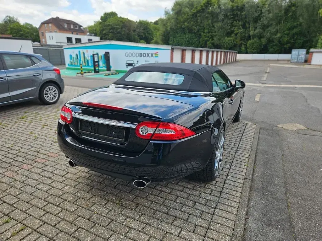 Gebraucht Jaguar XK 385 PS (283 kW) 2011 Schwarz Cabrio