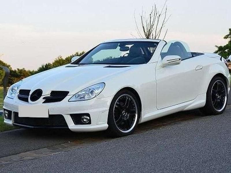 Weiß Gebraucht 2010 Mercedes SLK300 Sport Cabrio | 15.900 € (Etwas zu teuer) - Bild 1/4