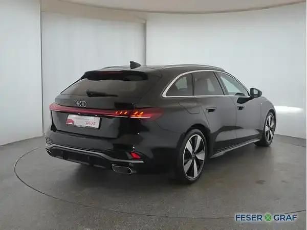 Gebraucht Audi A5 Ambiente 204 PS (150 kW) 2025 Mythosschwarz metallic Kombi