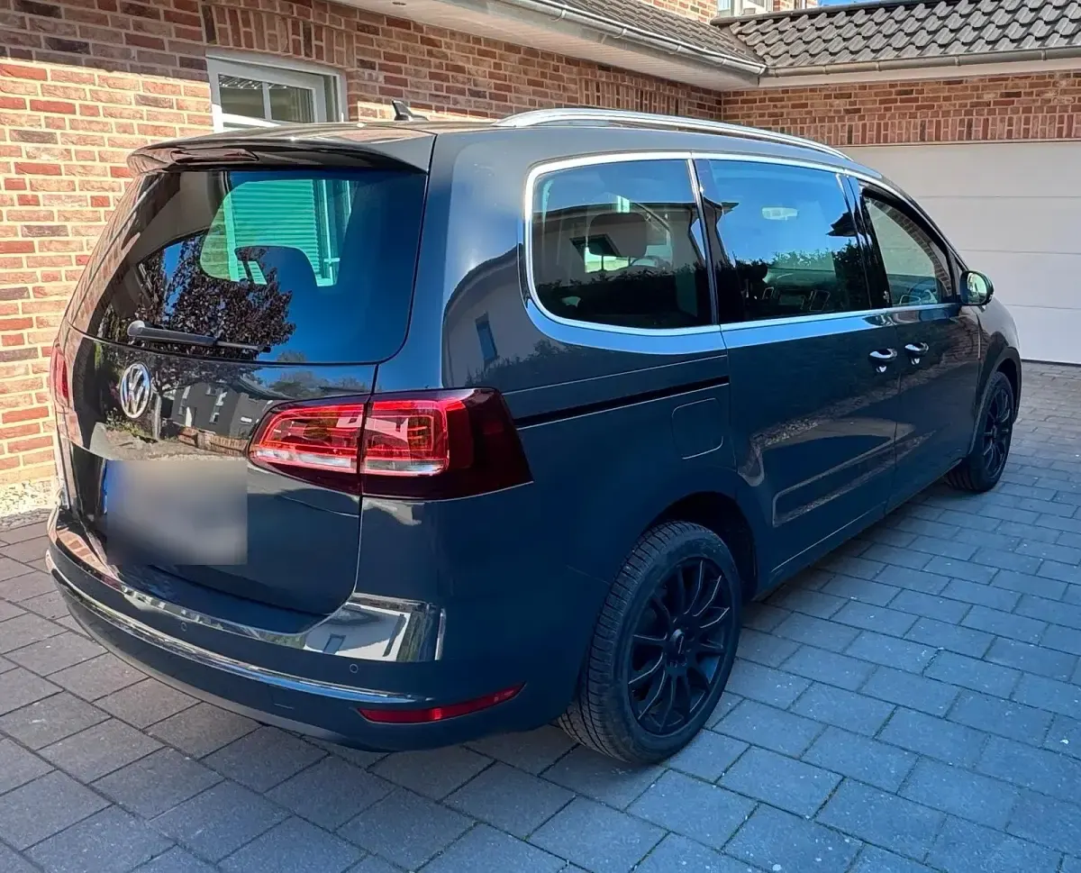Second-hand VW Sharan Edition 150 CP (110 kW) 2017 Gri Monovolum