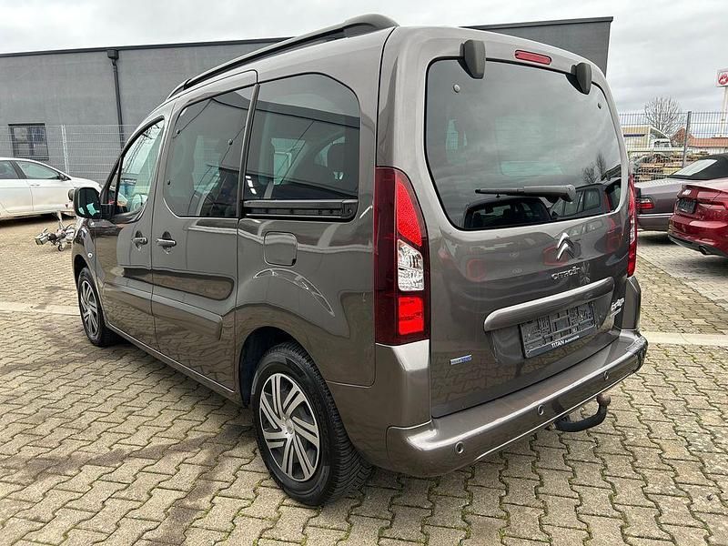 Gebraucht Citroën Berlingo Shine 99 PS (72 kW) 2016 Braun Van / Kleinbus