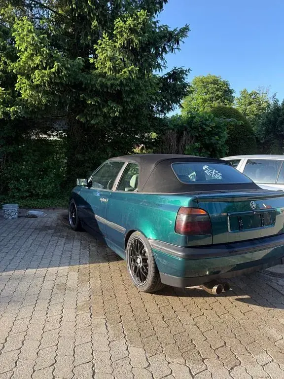 Gebraucht VW Golf Cabriolet 90 PS (66 kW) 1995 Grün Cabrio