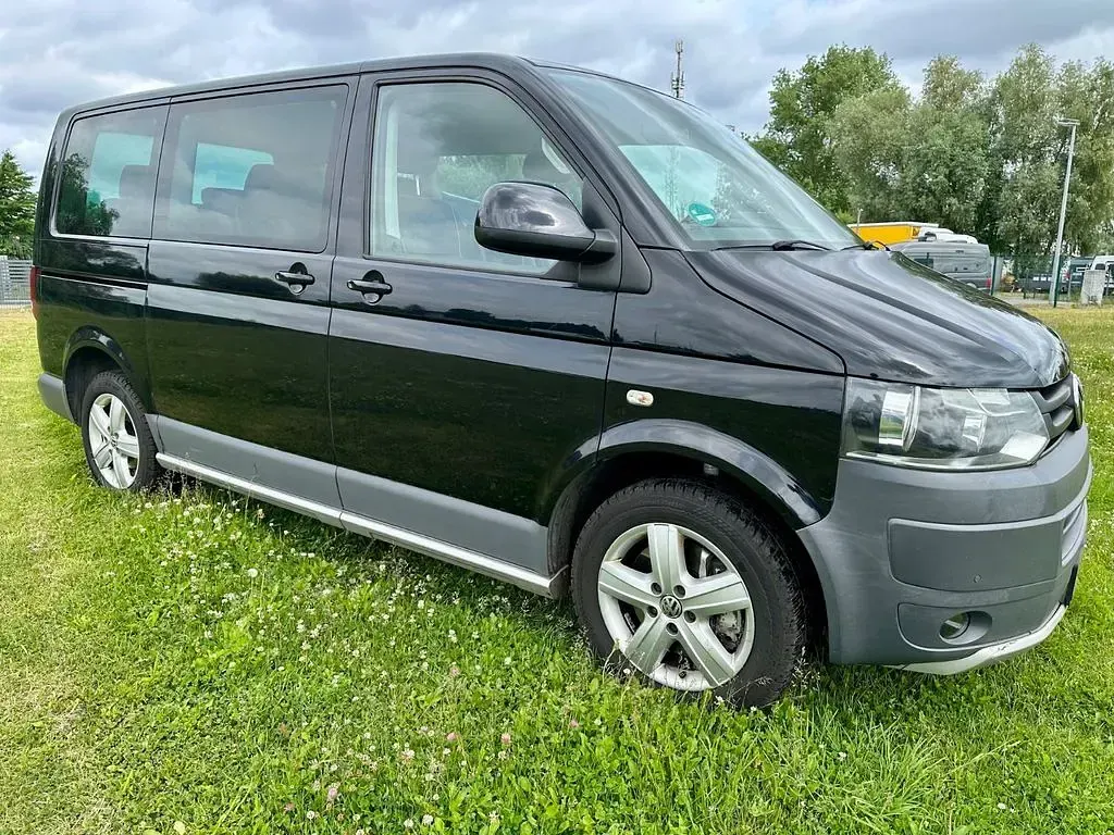 Gebraucht VW Multivan 179 PS (131 kW) 2012 Schwarz Van / Kleinbus