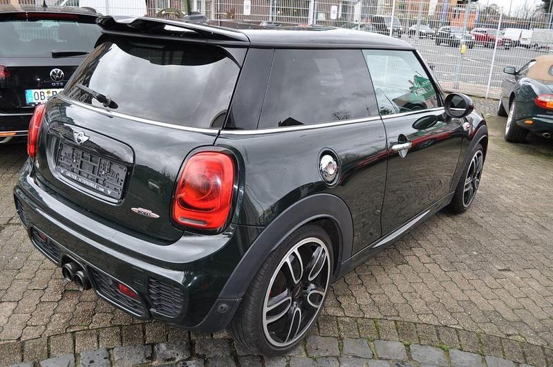 Gebraucht Mini John Cooper Works 231 PS (169 kW) 2016 Rebel green Kleinwagen