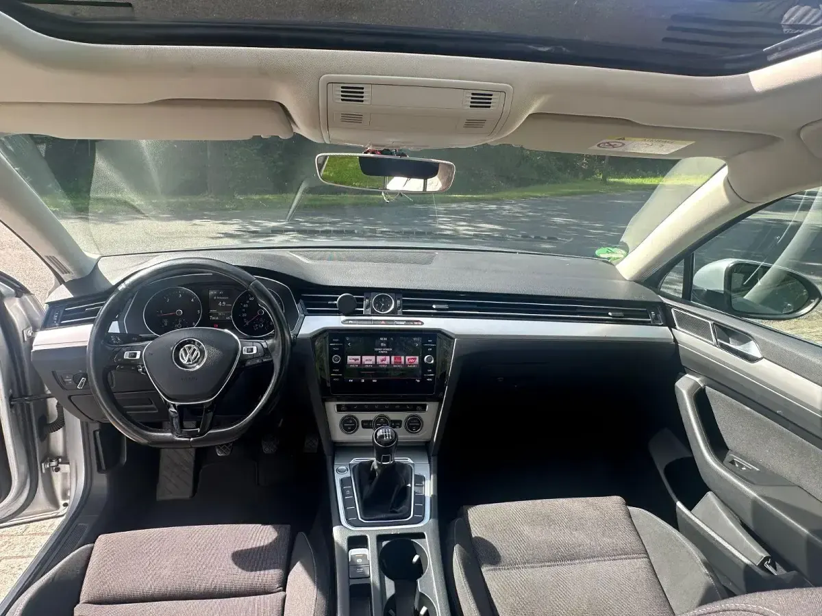 Gebraucht VW Passat Comfortline 150 PS (110 kW) 2015 Silber Kombi