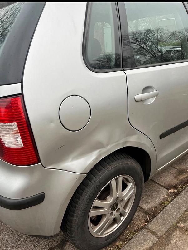 Gebraucht VW Polo 75 PS (55 kW) 2002 Silber Kleinwagen